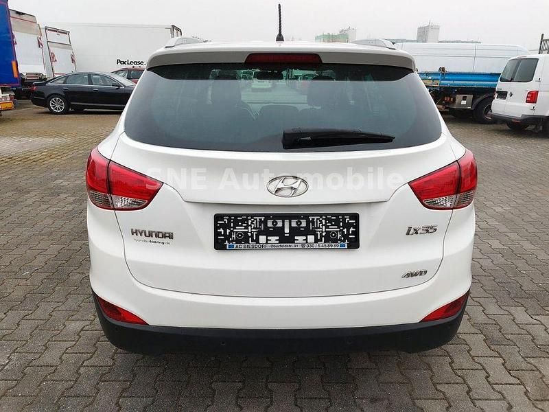 Gebraucht Hyundai ix35 Premium 163 PS (119 kW) 2011 Weiß SUV