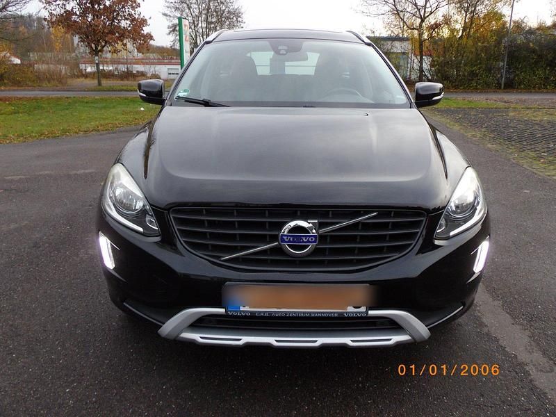 Schwarz Gebraucht 2016 Volvo XC60 SUV | 15.300 € (Guter Preis) - Bild 1/4