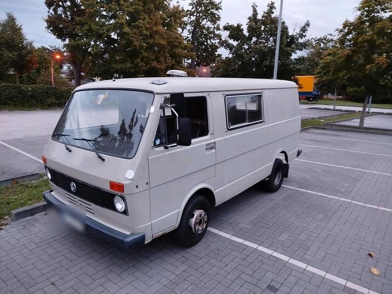 Grau Gebraucht 1982 VW LT Abholung | 9.500 € - Bild 1/4