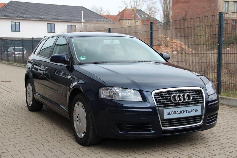 Gebraucht Audi A3 Attraction 102 PS (75 kW) 2005 Blau Kleinwagen