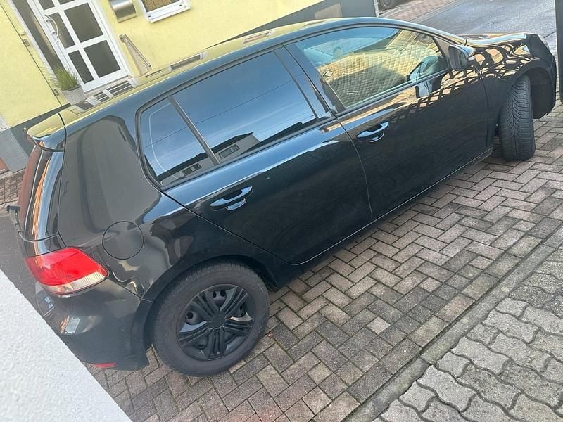 Gebraucht VW Golf VI 85 PS (62 kW) 2009 Schwarz Kleinwagen