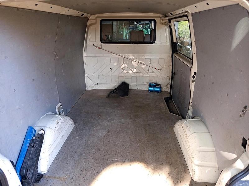 Second-hand VW Transporter 88 CP (64 kW) 2001 Alb Van
