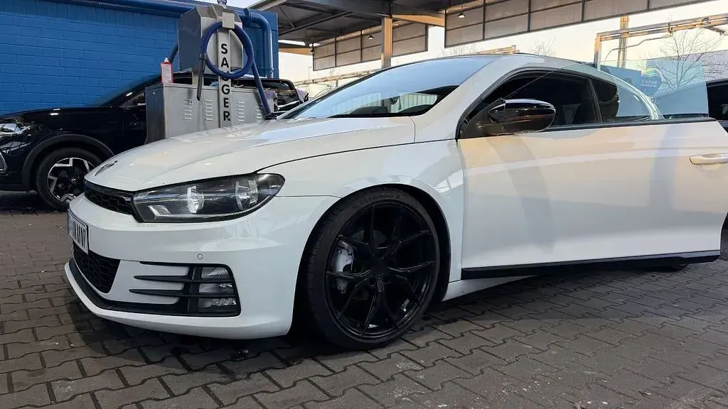 Gebraucht VW Scirocco 125 PS (91 kW) 2016 Weiß Coupé