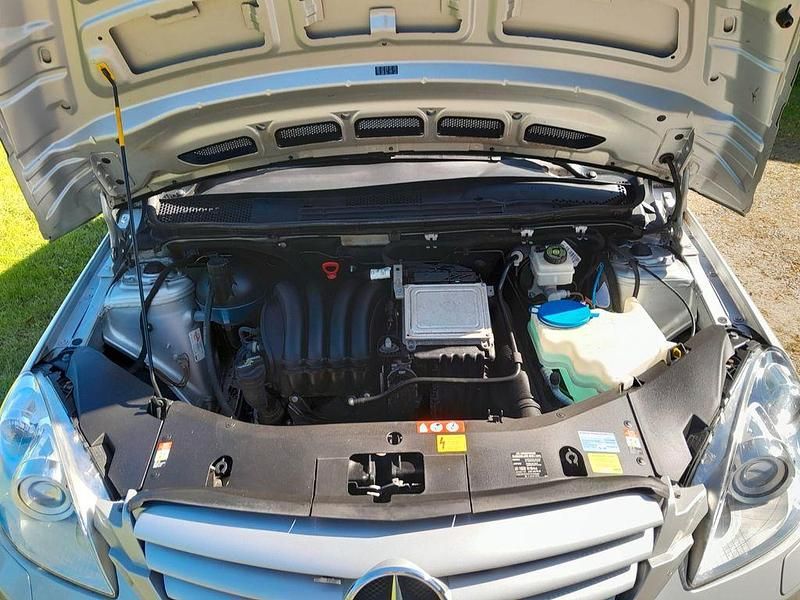 Gebraucht 2006 Mercedes B150 Van / Kleinbus | 6.500 € (Etwas zu teuer) - Bild 1/4