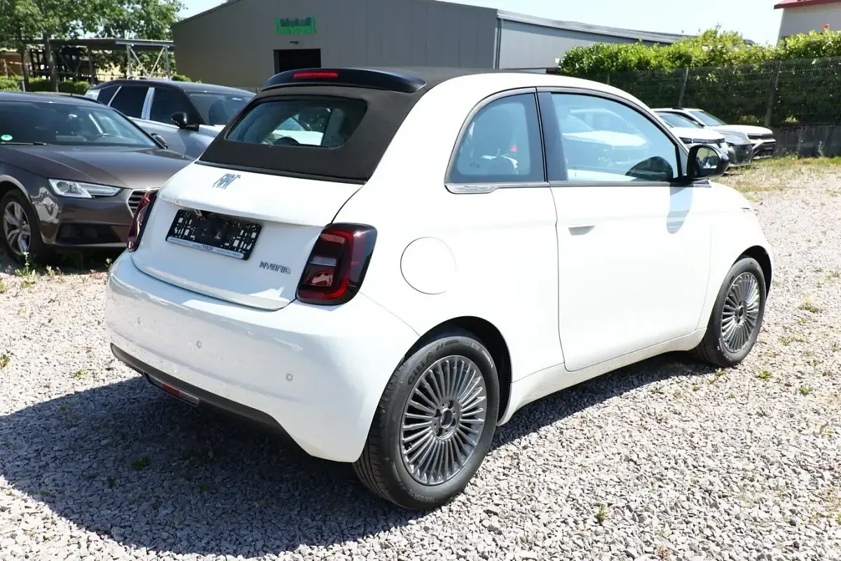 Neu Fiat 500C Icon 65 PS (47 kW) 2026 Ice weiß Cabrio