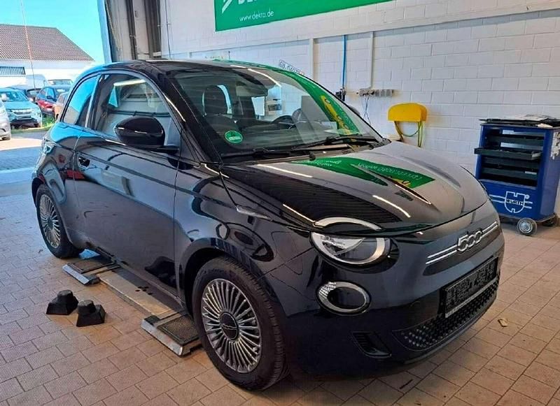 Schwarz Gebraucht 2022 Fiat 500e Icon Kleinwagen | 15.990 € (Superpreis) - Bild 1/3