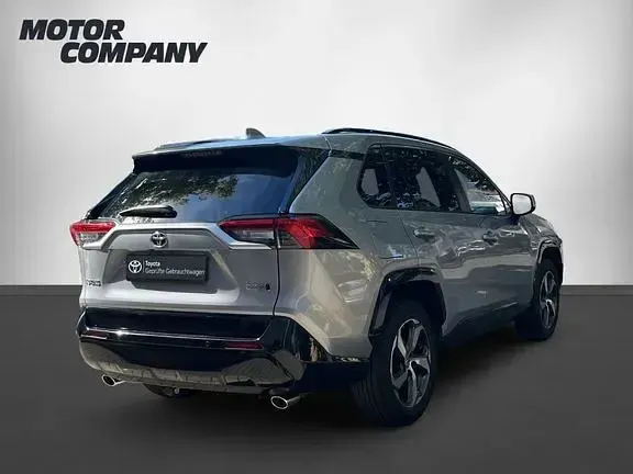 Gebraucht Toyota RAV4 Hybrid 306 PS (225 kW) 2021 Lichtsilber metallic SUV