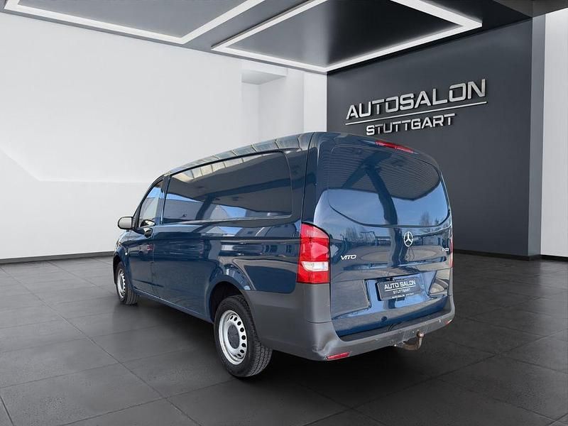 Gebraucht Mercedes Vito 114 PS (83 kW) 2018 Blau Van