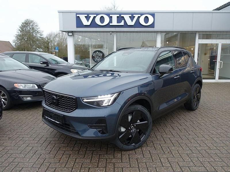 Gebraucht Volvo XC40 Plus 163 PS (119 kW) 2026 Blau SUV