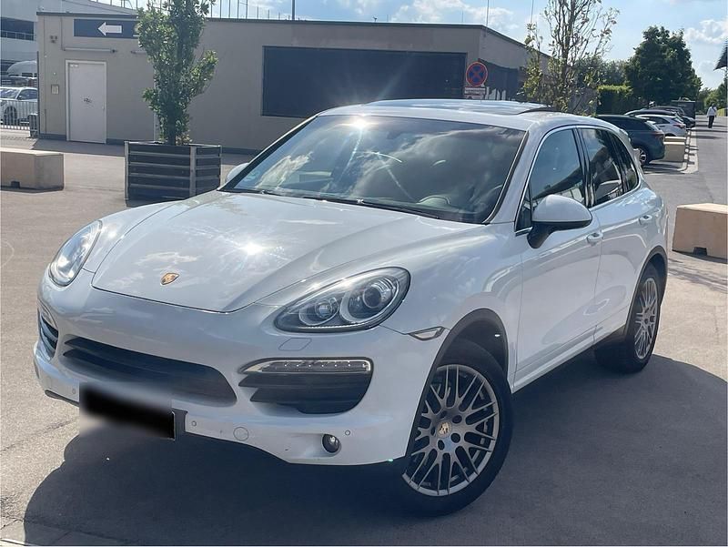 Weiß Gebraucht 2012 Porsche Cayenne SUV | 17.000 € (Superpreis) - Bild 1/4