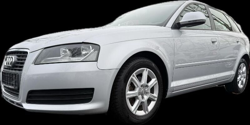 Grau Gebraucht 2010 Audi A3 Sportback Ambiente Limousine | 9.449 € (Etwas zu teuer) - Bild 1/4