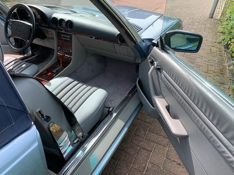 Gebraucht Mercedes 560 1988 Blau Cabrio
