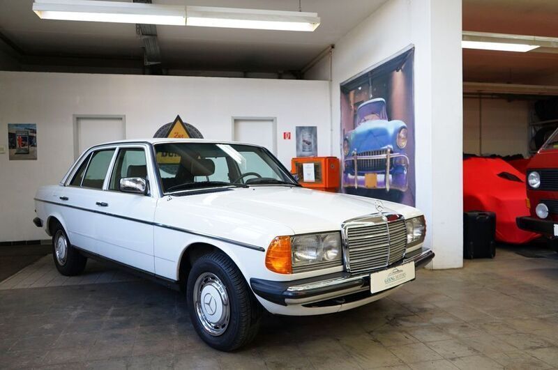 Weiß Gebraucht 1984 Mercedes 300 Limousine | 32.900 € - Bild 1/4
