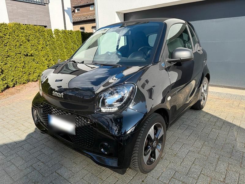 Gebraucht Smart ForTwo Coupé 60 kW (82 PS) 2021 Schwarz Kleinwagen