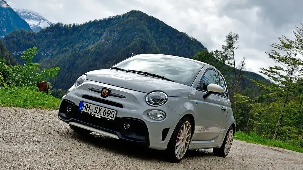 Gebraucht Abarth 695 Esseesse 179 PS (131 kW) 2022 Grau Kleinwagen