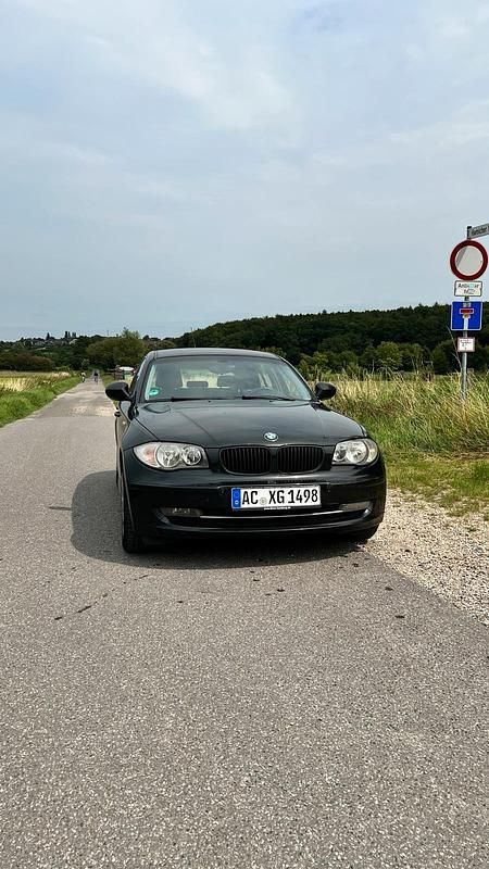 Schwarz Gebraucht 2010 BMW 116 Kleinwagen | 2.000 € (Superpreis) - Bild 1/4