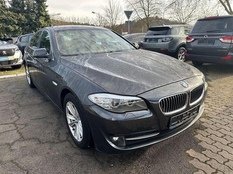 Gebraucht BMW 520 163 PS (119 kW) 2013 Grau Limousine