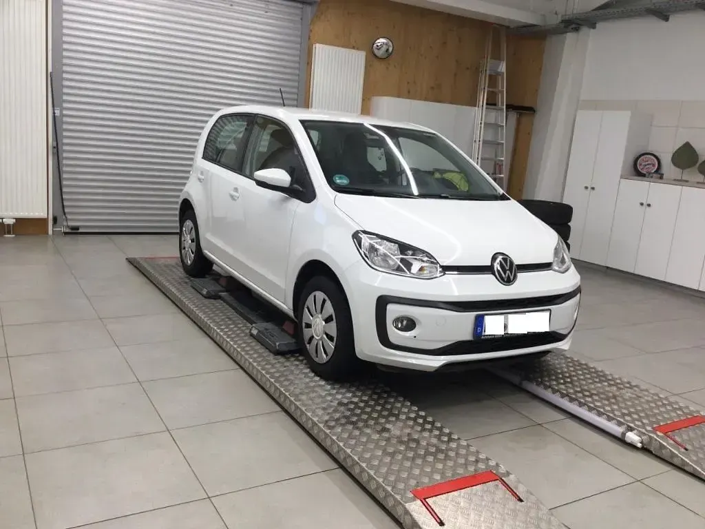 Gebraucht VW up! 65 PS (47 kW) 2023 Pure white Kleinwagen