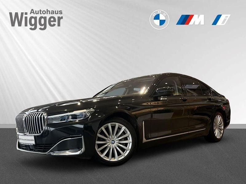Gebraucht BMW 750 400 PS (294 kW) 2019 Black sapphire metallic Limousine