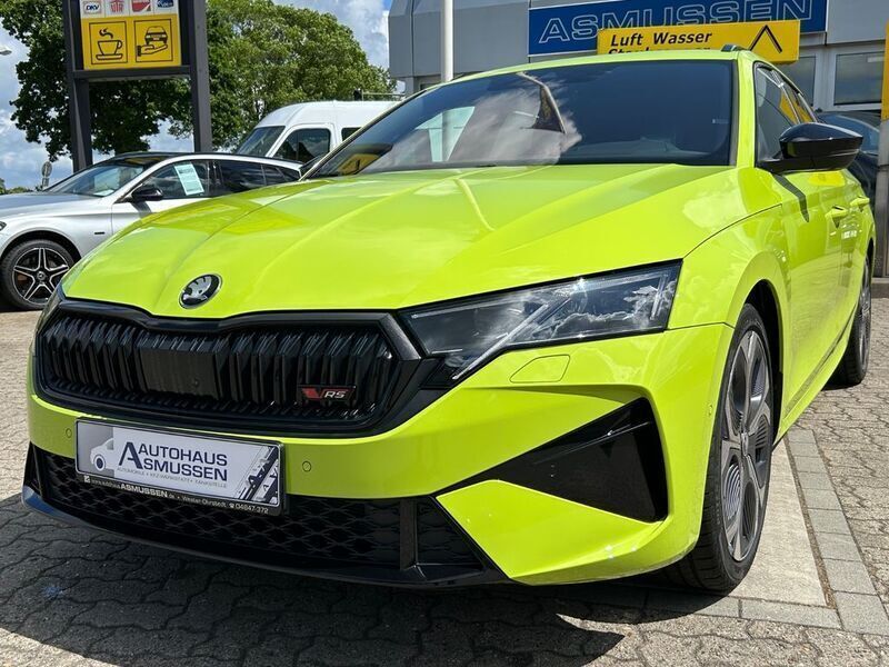 Grün Neu 2025 Skoda Octavia RS Kombi | 57.699 € - Bild 1/4