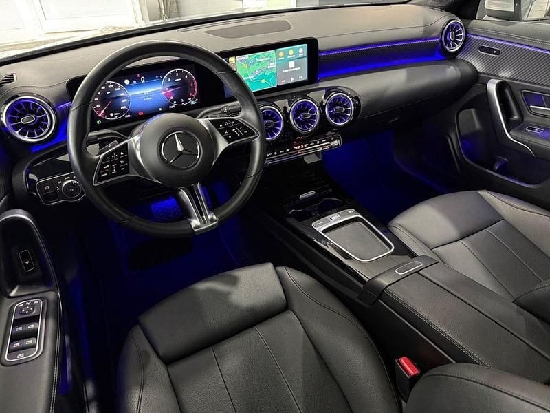 Gebraucht Mercedes CLA180 116 PS (85 kW) 2024 Hightechsilber metallic Limousine