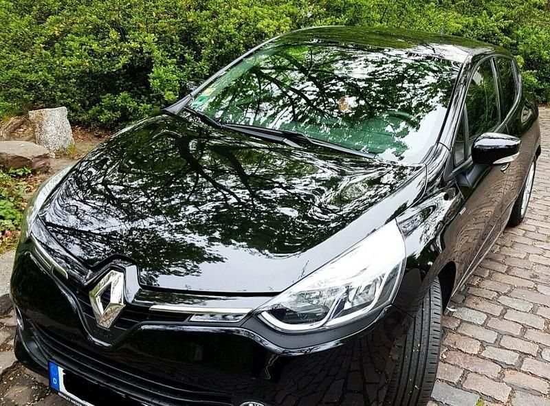 Schwarz Gebraucht 2015 Renault Clio IV LIMITED Kleinwagen | 6.200 € (Superpreis) - Bild 1/4