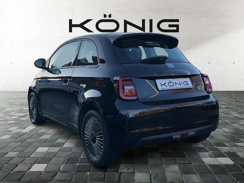 Gebraucht Fiat 500e 42 kW (58 PS) 2023 Cinemaschwarz Kleinwagen