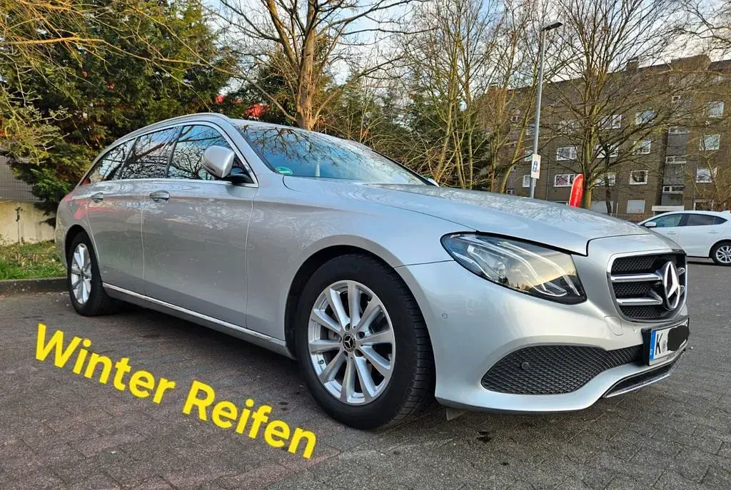 Second-hand Mercedes E200 160 CP (117 kW) 2019 Negru Break