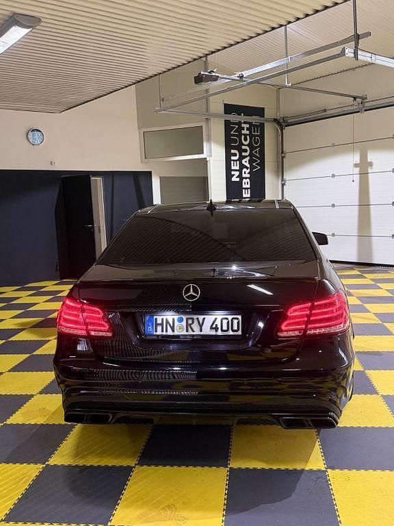 Gebraucht Mercedes E400 Avantgarde 333 PS (244 kW) 2015 Schwarz Limousine