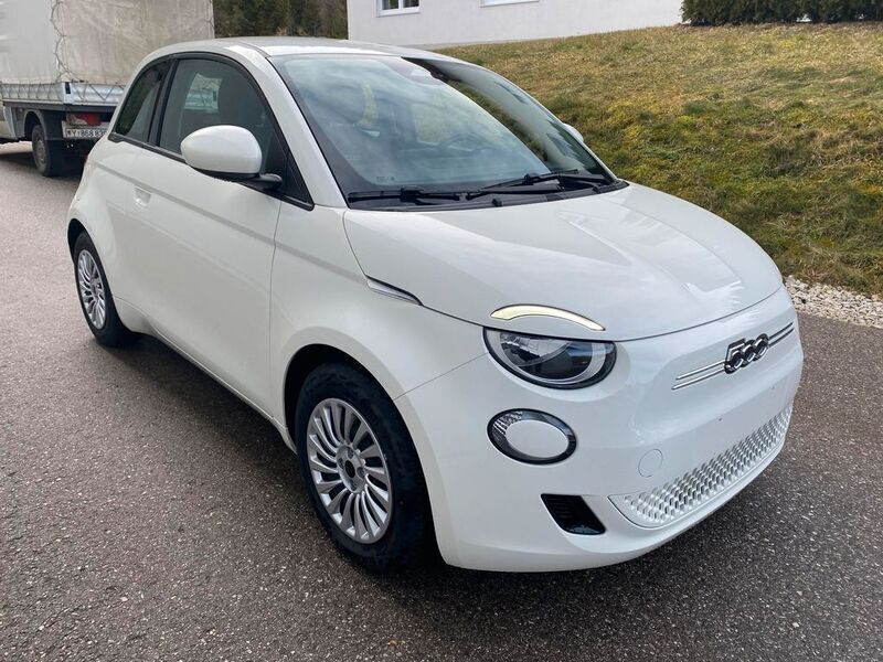 Weiß Neu 2024 Fiat 500e Action | 20.900 € (Superpreis) - Bild 1/4