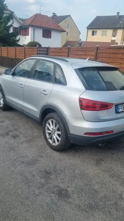 Gebraucht Audi Q3 Ambiente 140 PS (102 kW) 2012 Silber SUV
