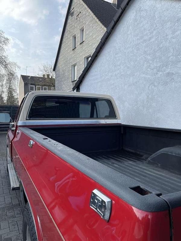 Używany Chevrolet Blazer 237 KM (174 kW) 1985 Czerwony SUV