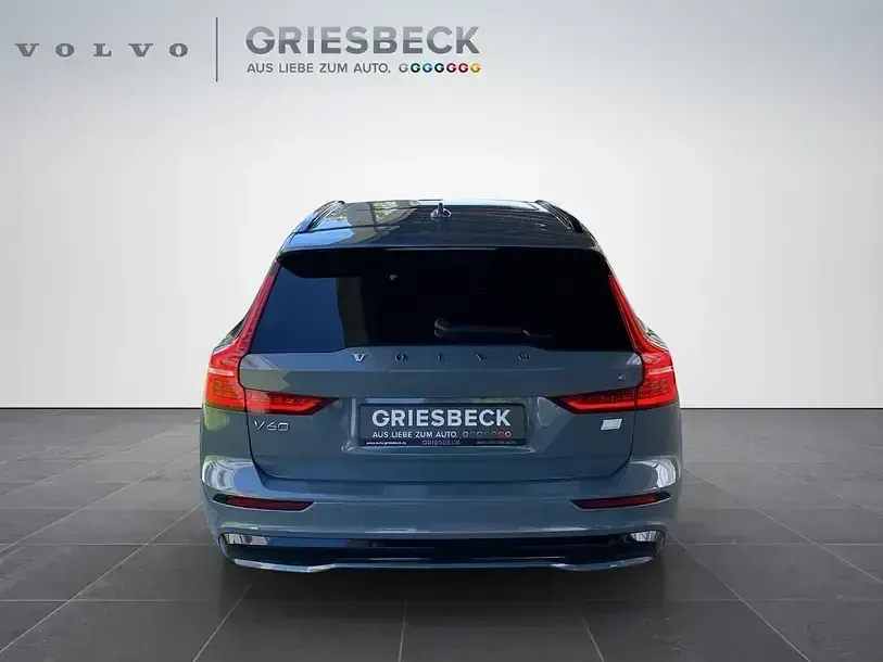Gebraucht Volvo V60 Ultimate 455 PS (334 kW) 2023 Grau Kombi