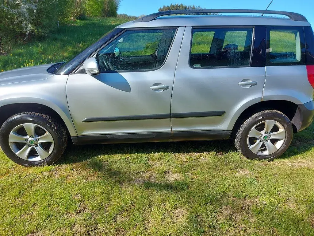 Gebraucht Skoda Yeti 105 PS (77 kW) 2011 Silber SUV