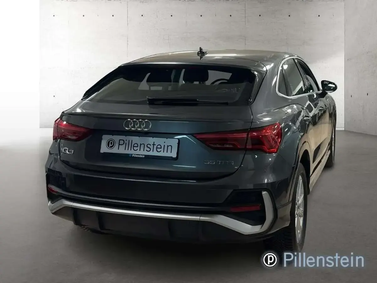 Gebraucht Audi Q3 Sportback S-Line 150 PS (110 kW) 2024 Grau SUV