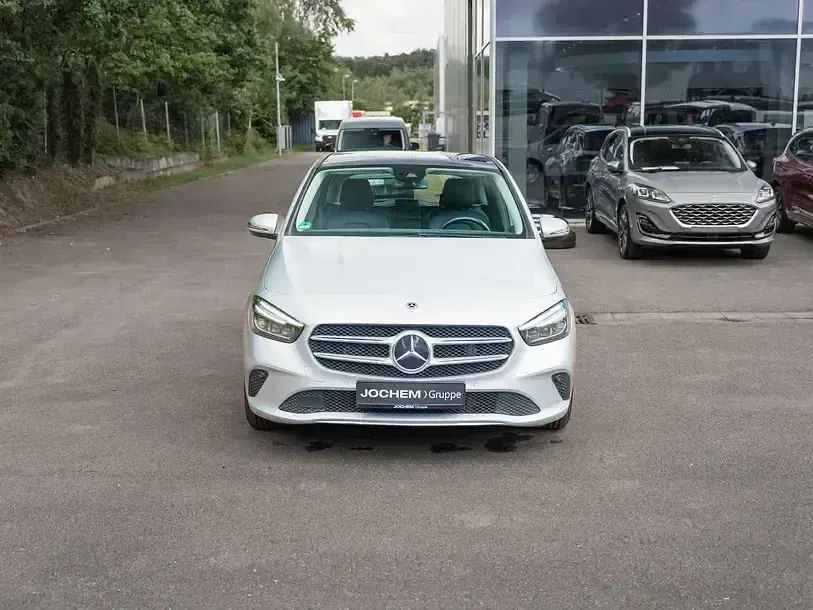 Gebraucht Mercedes B200 Style 163 PS (119 kW) 2019 Silber Kleinwagen