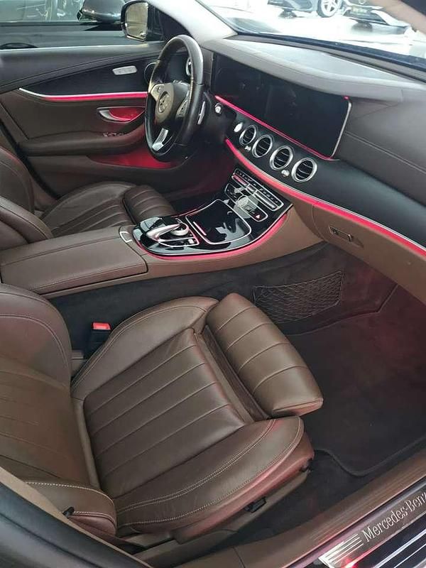 Gebraucht Mercedes E220 194 PS (142 kW) 2017 Schwarz Limousine