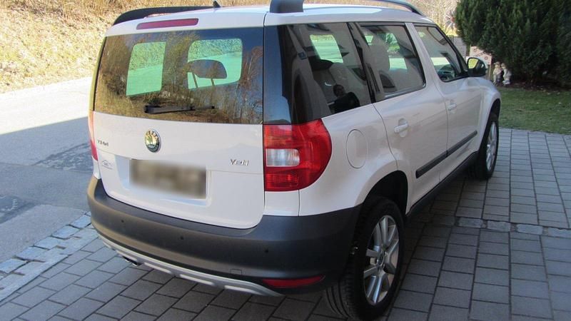 Gebraucht Skoda Yeti 152 PS (111 kW) 2012 Weiß SUV
