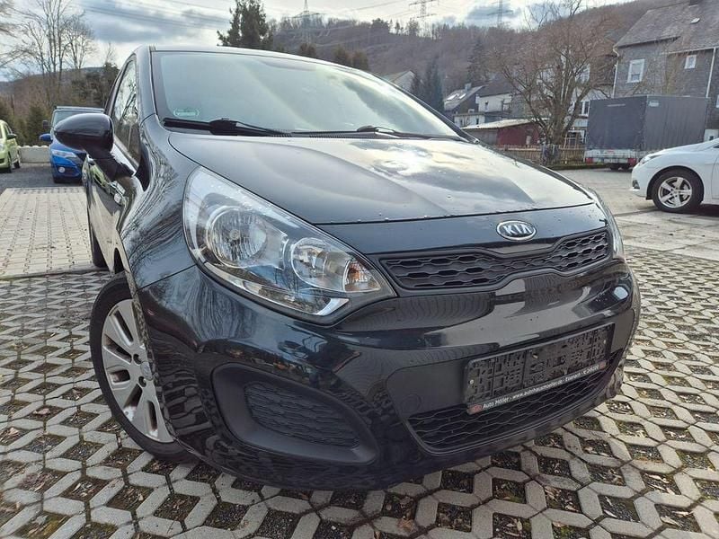 Second-hand Kia Rio Edition 7 109 CP (80 kW) 2012 Negru Berlinǎ