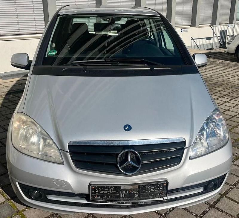Gebraucht Mercedes A180 109 PS (80 kW) 2009 Silber Limousine