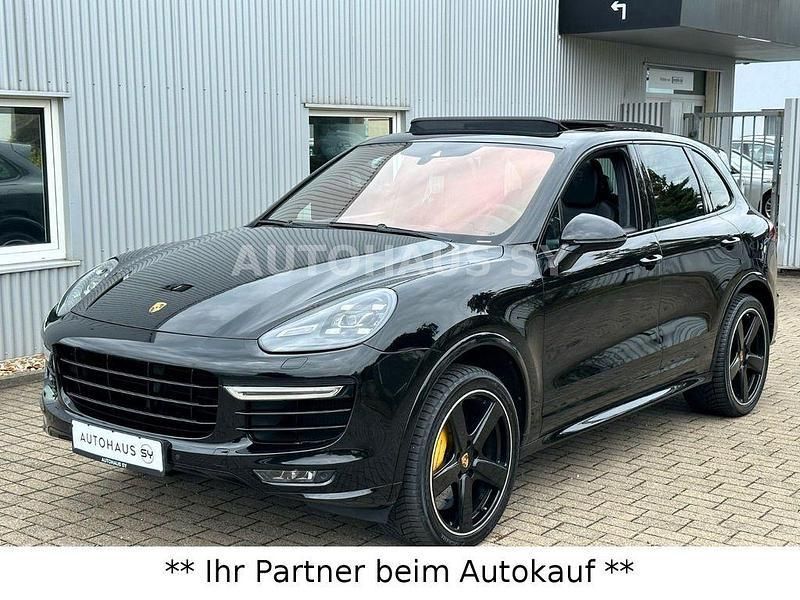 Schwarz Gebraucht 2016 Porsche Cayenne Turbo S SUV | 49.980 € - Bild 1/4