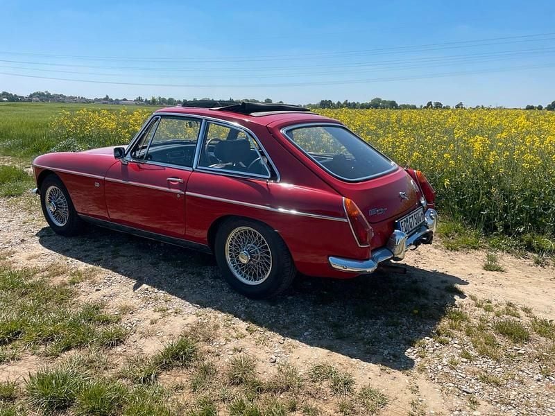 Rot Gebraucht 1970 MG B GT Coupé | 13.900 € - Bild 1/4