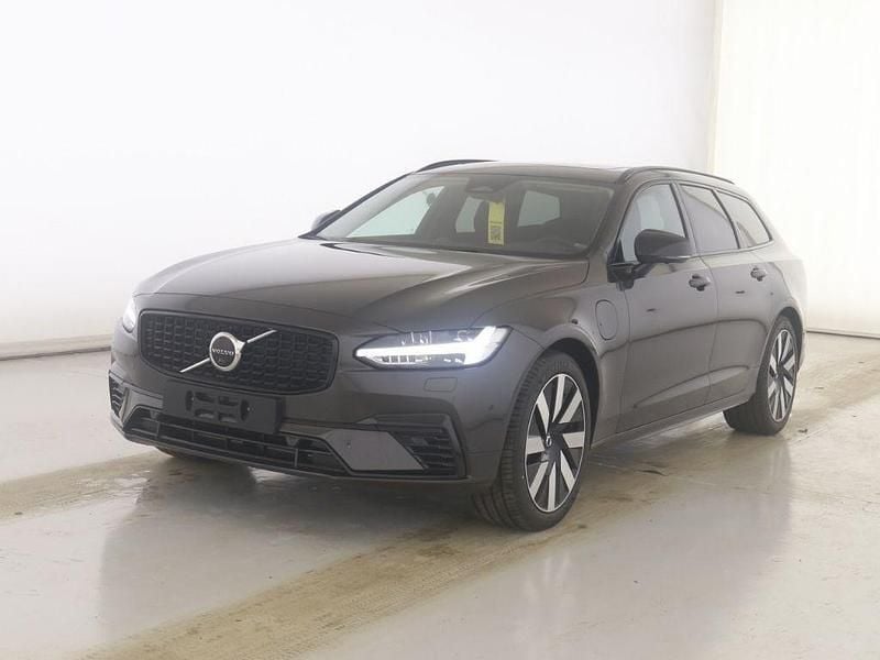 Second-hand Volvo V90 Plus 335 CP (246 kW) 2025 Gri Break