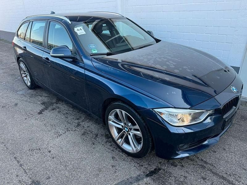 Gebraucht BMW 328 Sport Line 245 PS (180 kW) 2013 Blau Kombi