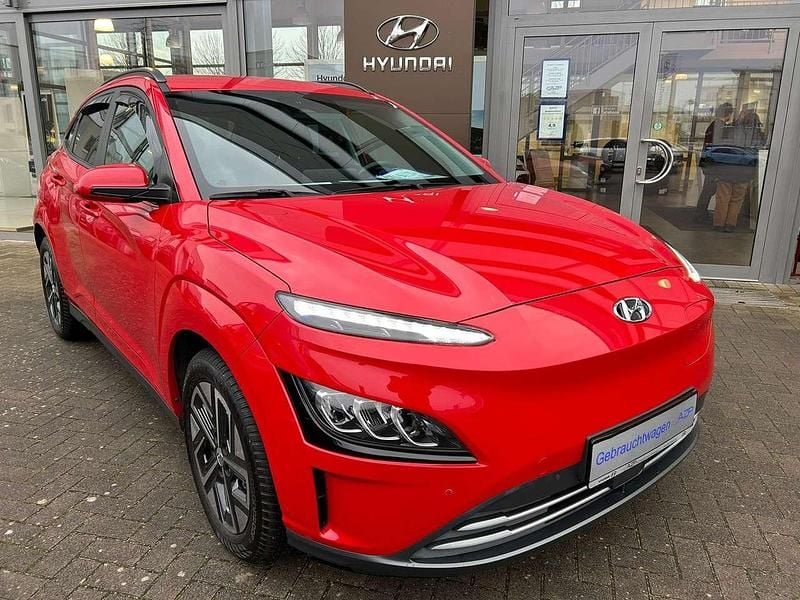 Rot Gebraucht 2023 Hyundai Kona Trend SUV | 19.980 € (Guter Preis) - Bild 1/4