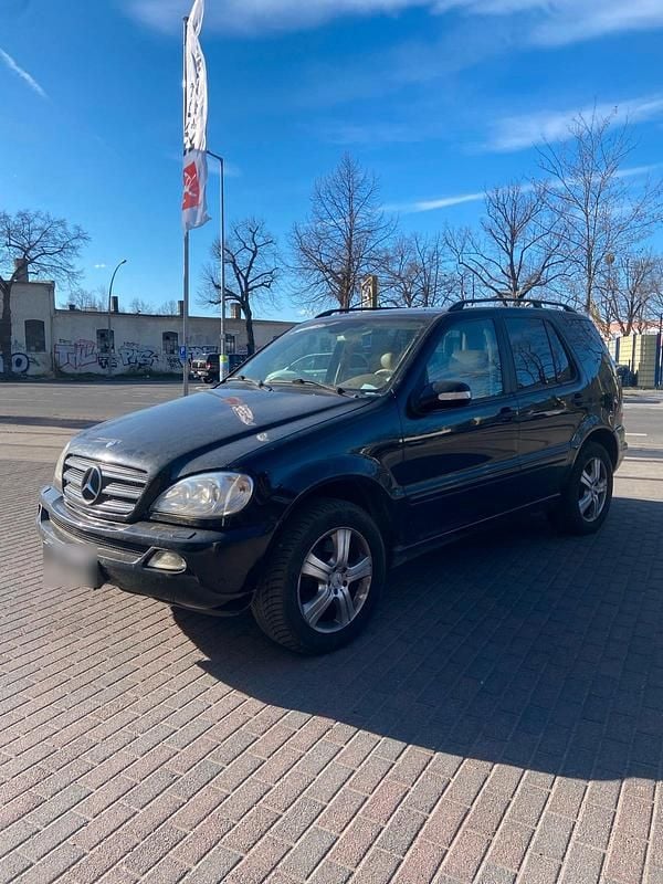 Gebraucht Mercedes ML320 218 PS (160 kW) 2002 Schwarz SUV
