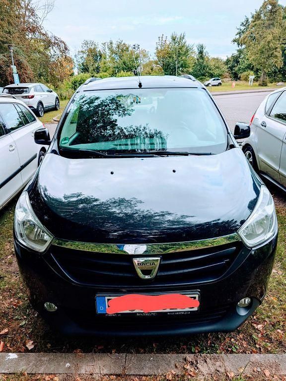 Schwarz Gebraucht 2016 Dacia Lodgy Prestige Van / Kleinbus | 5.900 € (Guter Preis) - Bild 1/4