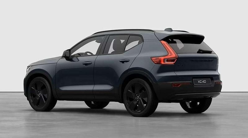 Neu Volvo XC40 Plus 163 PS (119 kW) 2026 Denim blue SUV