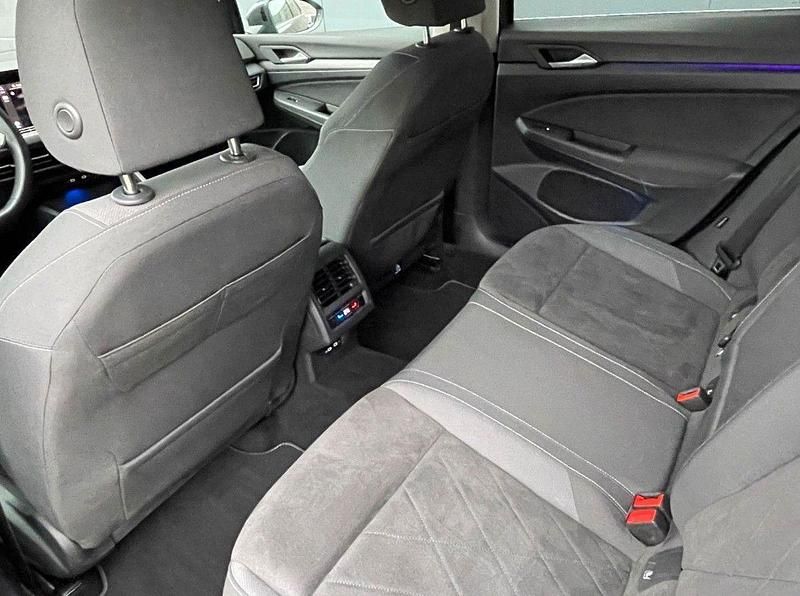 Gebraucht VW Golf VIII Style 150 PS (110 kW) 2022 Grau Kombi