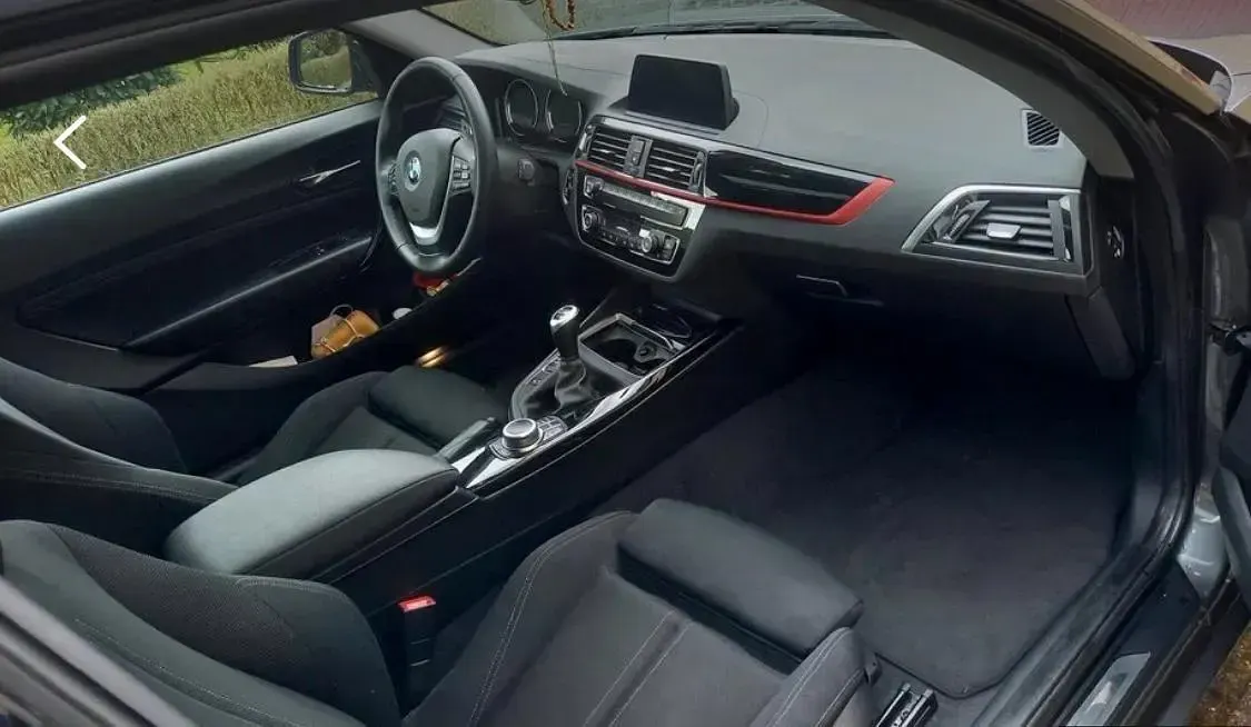 Gebraucht BMW 118 Sport Line 150 PS (110 kW) 2019 Grau Kleinwagen